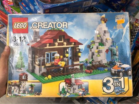  Lego 31025 - Nha tren nui 