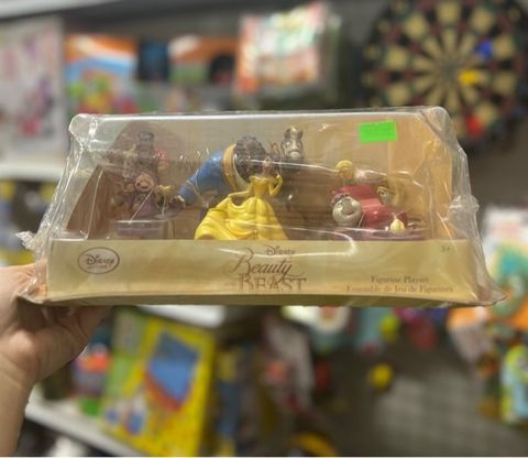  Set tượng Disney Beauty & The Beast 