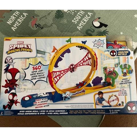  Bộ đường trượt người nhện SNF0295 -Spidey Amazing Metals Super Loop Track Set 