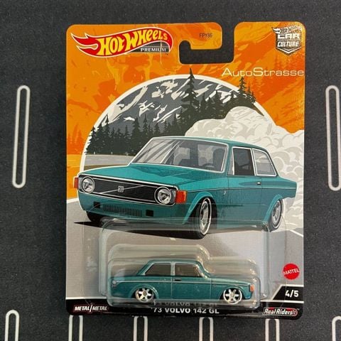  Mô hình xe HCJ87 Hot Wheels Car Culture Out Strass - '72 Volvo 142 GL Green 