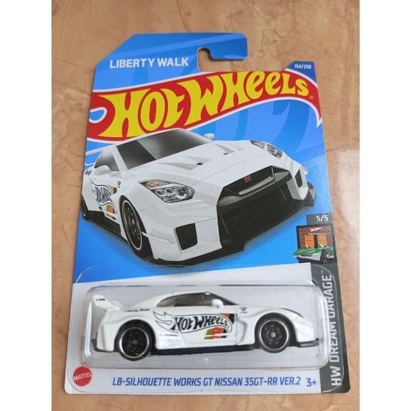 Hot Wheels LB-Silhouette Works GT Nissan 35GT-RR cho trẻ 3+ và người sưu tầm