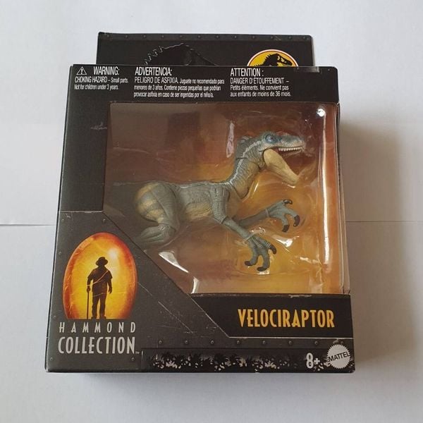HLT49 Jurassic World Hammond Collection Velociraptor