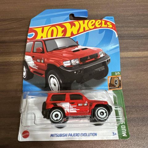  Xe HNK25 Hot Wheels Mitsubishi Pajero Evolution 