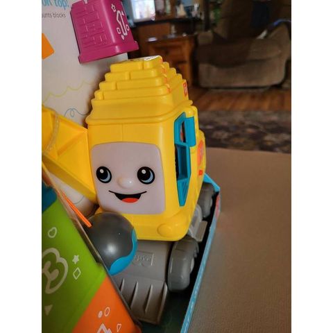  Xe cẩu HRP32 Fisher-Price Baby & Toddler Learning Toy Count & Stack Crane 