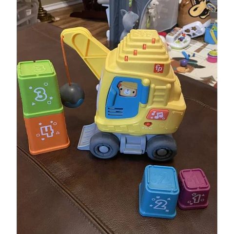  Xe cẩu HRP32 Fisher-Price Baby & Toddler Learning Toy Count & Stack Crane 