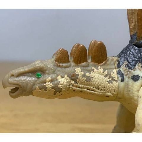  HTK62 Mô Hình Khủng Long Tấn Công Tuojiangosaurus JURASSIC WORLD 