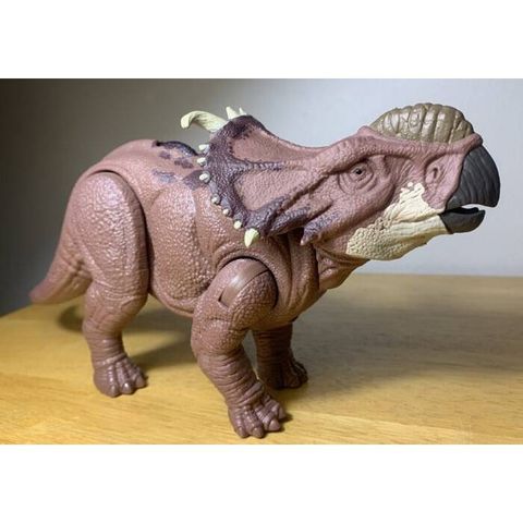  HTK72 Jurassic World Wild Roar Pachyrhinosaurus Dinosaur Figure 