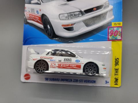  Xe mô hình HXR30 Hot Wheels Basic Car '98 Subaru Impreza 22B-STi Version White 