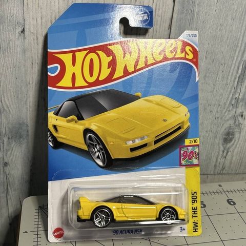  Xe mô hình HXR11 Hot Wheels '90 Acura NSX Yellow 
