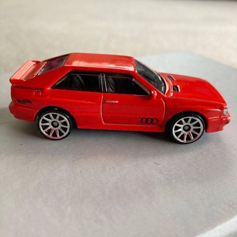  Xe mô hình HXP98 Hot Wheels '87 Audi Quattro 