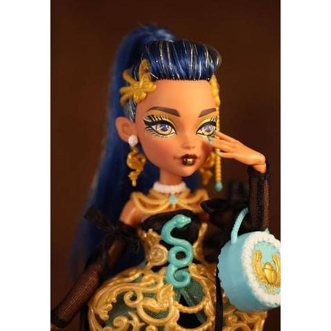  JBG76 Monster High Scary Sweet Birthday Cleo De Nile Fashion Doll 