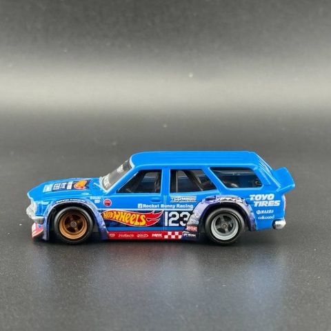  Xe mô hình Hot Wheels Culture Ronin Run II Mad Mike Mazda RX-3 Wagon/Lumulk 