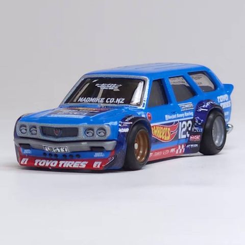  Xe mô hình Hot Wheels Culture Ronin Run II Mad Mike Mazda RX-3 Wagon/Lumulk 