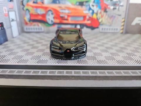 Xe mô hình JBL30 Hot Wheels Boulevard '16 Bugatti Chiron Black 