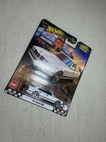  Xe mô hình JBL24 Hot Wheels Boulevard '91 BMW M5 