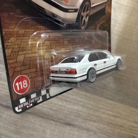  Xe mô hình JBL24 Hot Wheels Boulevard '91 BMW M5 