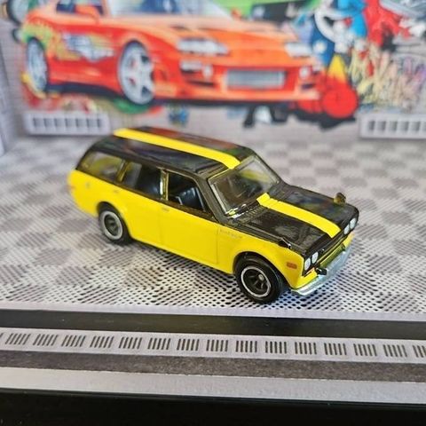  Mô hình xe JBL21 Hot Wheels Boulevard Datsun 510 Wagon Yellow 