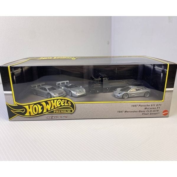 Hot Wheels Premium Collector Set Assortment - Advan Racing Team