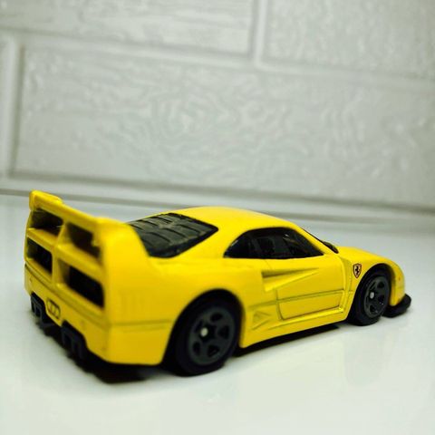  Mô hình xe JFN44 Hot Wheels Ferrari F40 Competizione Yellow 