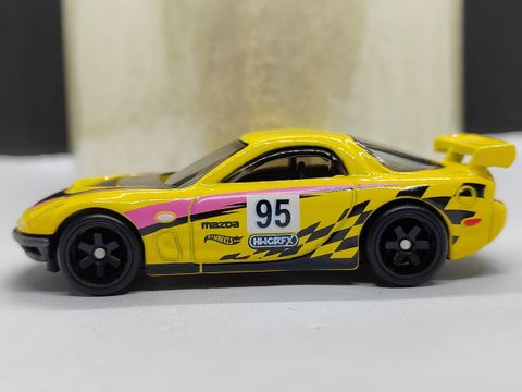  Xe mô hình JFN71 Hot Wheels Basic Car '95 Mazda RX-7 Drifting Yellow 