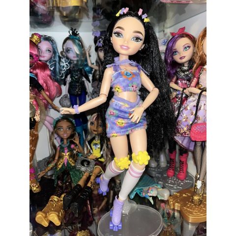  Búp bê JFX99 Barbie Dream Besties Renee Roller Skating Fashion Doll 