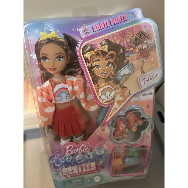 JFX98 Barbie Dream Besties Teresa Roller Skating Fashion Doll vẻ ngoài dễ thương