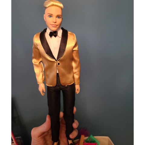  Búp bê JGK55 Barbie Signature 2025 Holiday Blonde Ken Collectible Fashion Doll 