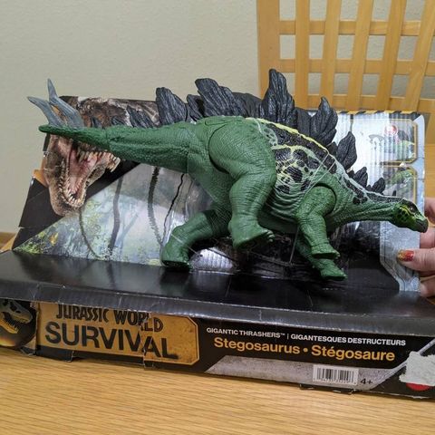  Khủng long JKL85 Jurassic World Gigantic Thrashers Stegosaurus Dinosaur 