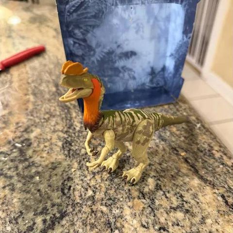  Khủng long JKM93 Jurassic World Hammond Collection Dilophosaurus 