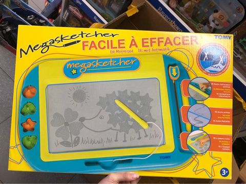  E73164FR - TOMY Megasketcher ( vàng ) 