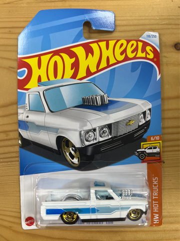  Mô hình xe HXR22 Hot Wheels Custom '72 Chevy LUV 