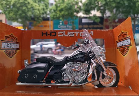  Xe mo hinh Die cast H-D 2013 FLHRC Road King Classic 1:12 