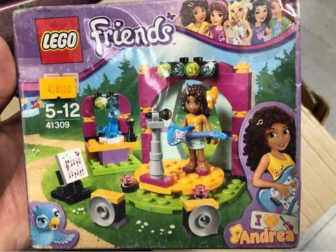  lego 41309 buoi ca nhac hoa tau cua Andrea 