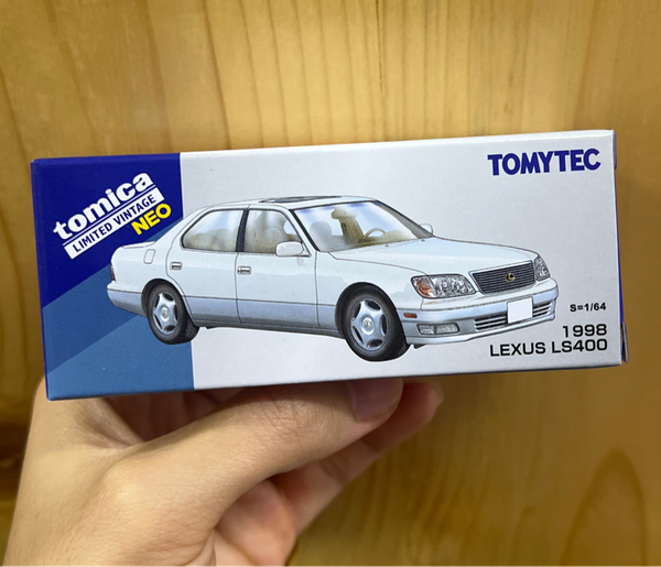  Tomytec LV-N 1998 LEXUS LS400 (White/ Silver) 