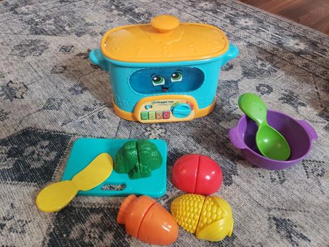  Bộ rau củ nấu ăn 80-612300 LeapFrog Choppin' Fun Learning Pot 