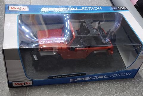  31610 - 1:18 2014 JEEP WRANGLER RUBICON (OPEN TOP- Màu đồng) 