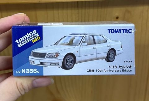  TOMYTEC LV-N356c Toyota Celsio C Specification 10th Anniversary Edition White 