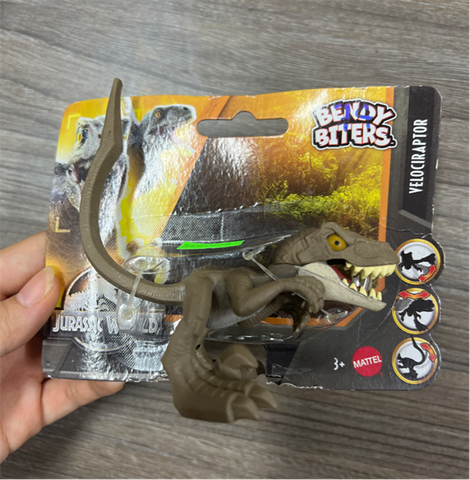  HPM74 Jurassic World Bendy Biters Dinosaur Figures- Velocirator 