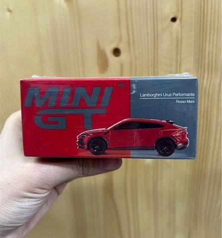  MINI GT 1/64 Lamborghini Urus Performance Rosso Mars Left Handle 
