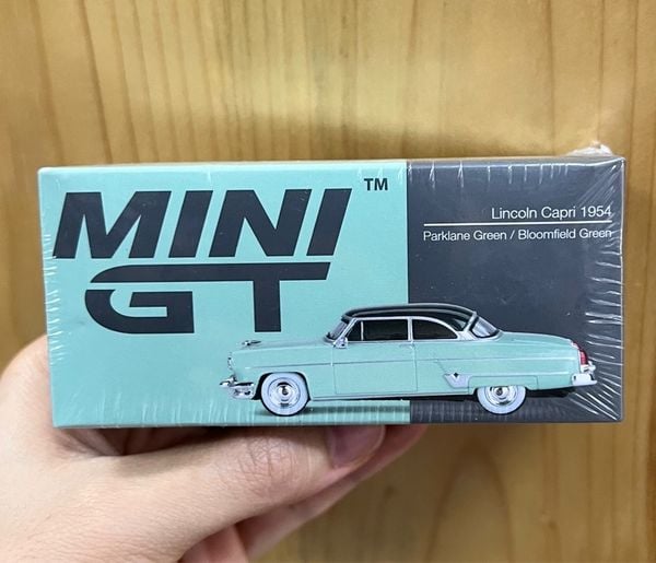  MINI GT 1/64 Lincoln Capri 1954 Parklane Green (Left) 