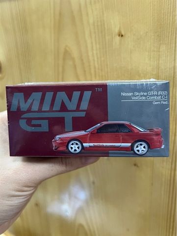  Mô hình xe MiniGT Box Version MGT00987 Nissan Skyline GT-R (R32) VeilSide Combat C-I Gem Red 