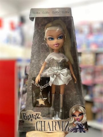 Búp bê Bratz 9.5