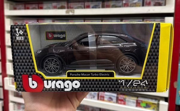  18-21114 Mô hình ô tô Bburago 1:24 Porsche Macan 4 Electric 