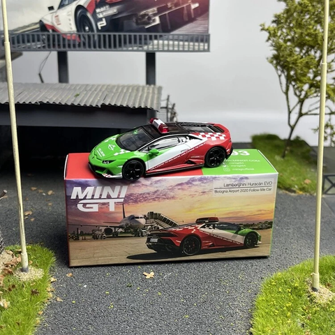  MiniGT Lamborghini Huracán EVO Bologna Airport 2020 