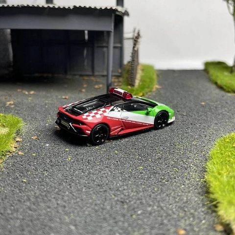  MiniGT Lamborghini Huracán EVO Bologna Airport 2020 