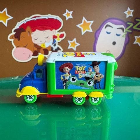  Mô hình xe Tomica Disney Motors Jolly Float Toy Story 5 