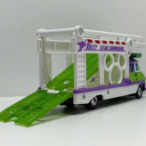  Xe mô hình Tomica Disney Motors Plas Tranpo Toy Story 5 Buzz (chưa gồm xe nhỏ) 