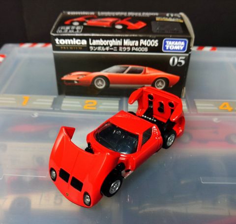  Mô hình xe Tomica Premium 05 Lamborghini Miura P400S 