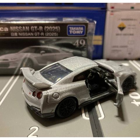  Mô hình xe Tomica Premium 49 Nissan Nissan GT-R (2025) 