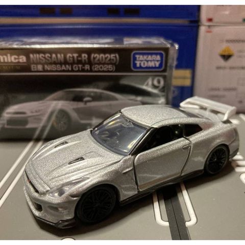  Mô hình xe Tomica Premium 49 Nissan Nissan GT-R (2025) 
